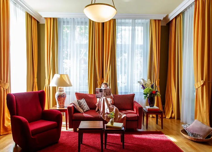 Luxury hotel only: Louisa'S Place