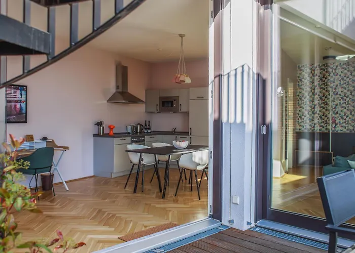 Family Hotel: The Circus Apartments