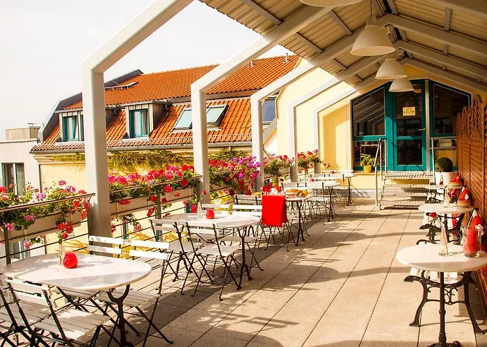 Mikon Eastgate Hotel - City Centre